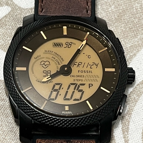 Fossil Gen 6 Hybrid Smartwatch - Picture 5 of 13